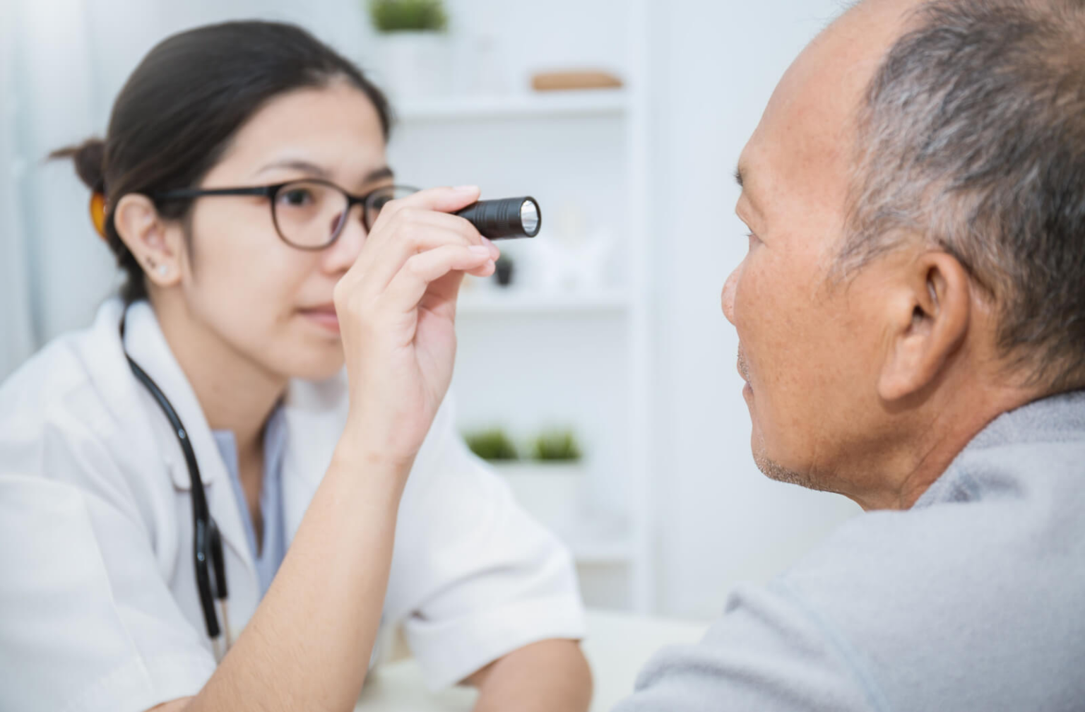 Can eyesight improve with age los angeles ca